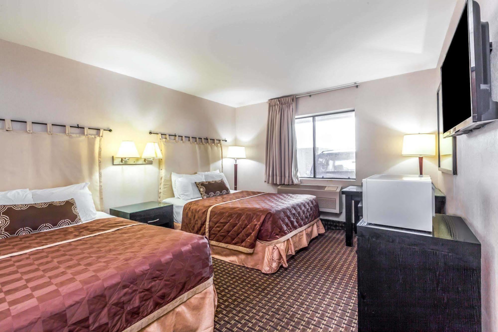 Econo Lodge Inn & Suites Williams - Grand Canyon Area Kültér fotó